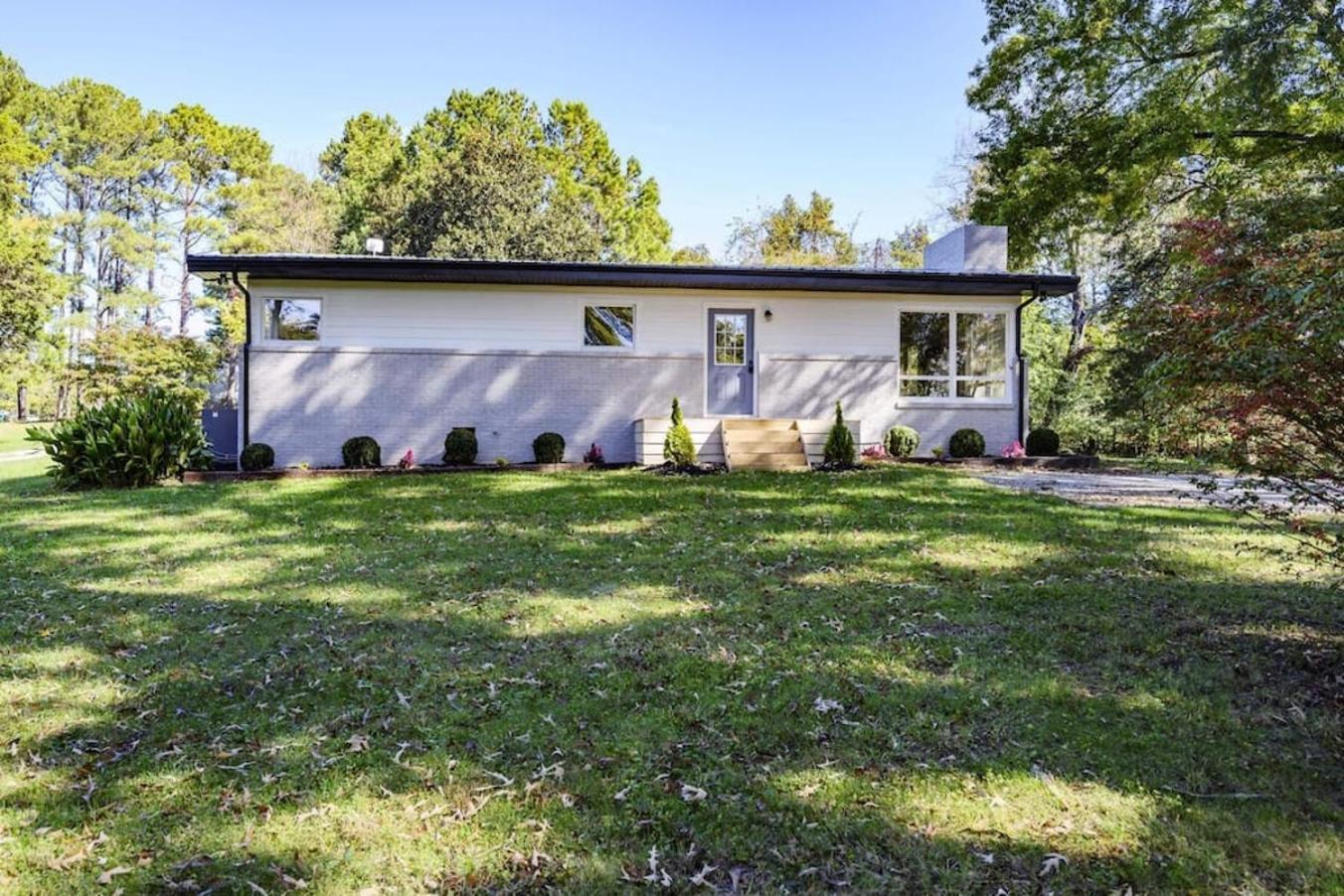 Gorgeous Renovated Home With Large & Private Lot Winchester Exterior photo